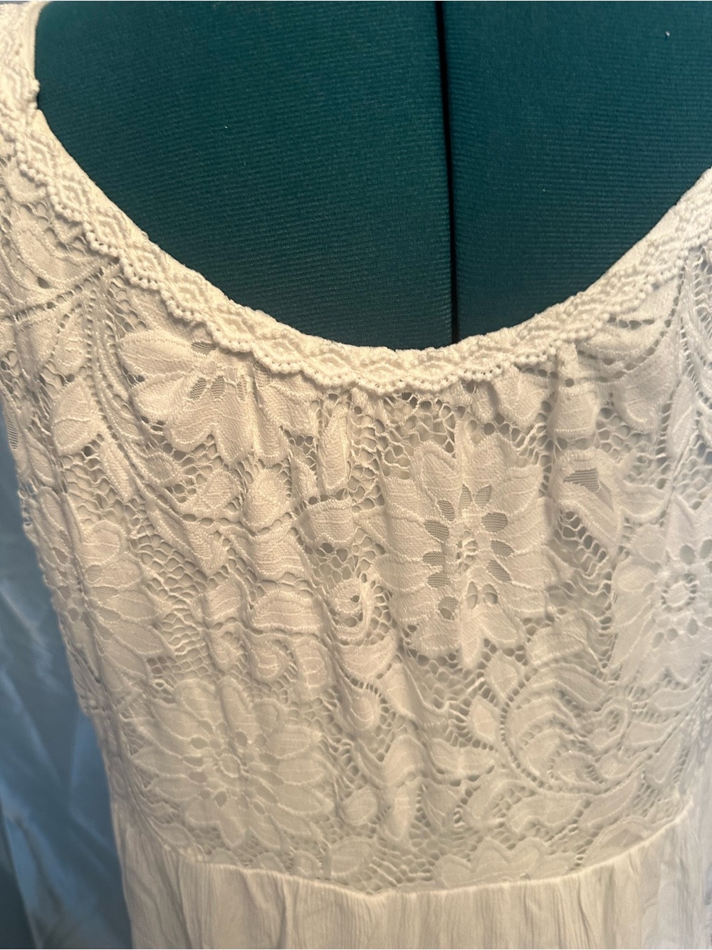 Robbie Bee White Lace Tiered Scoop-Neck Maxi Dress 2x - Picture 4 of 8